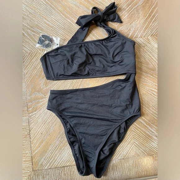 NWT Shade & Shore Women's One Shoulder Bow Cut Out Cheeky Swimsuit Black Med - Picture 3 of 6